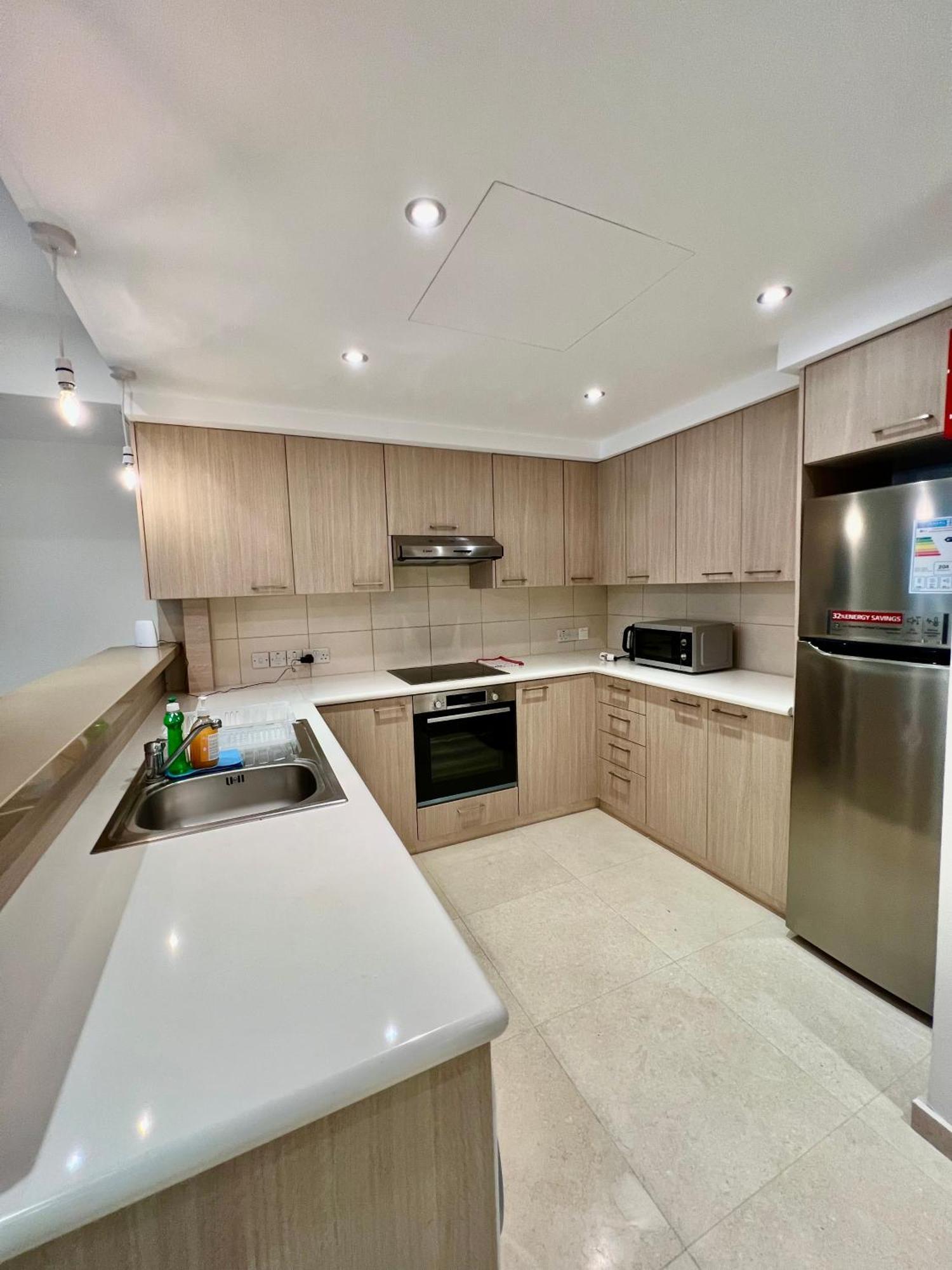 Aphrodite Plaza Larnaca Phòng bức ảnh