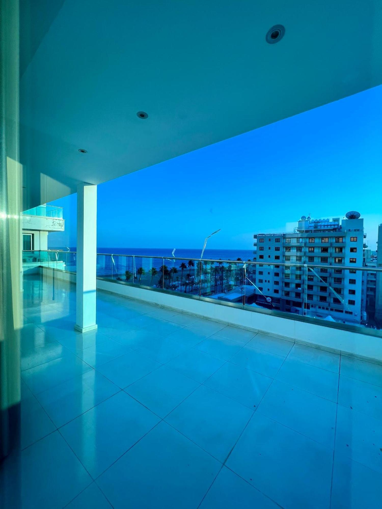 Aphrodite Plaza Larnaca Phòng bức ảnh