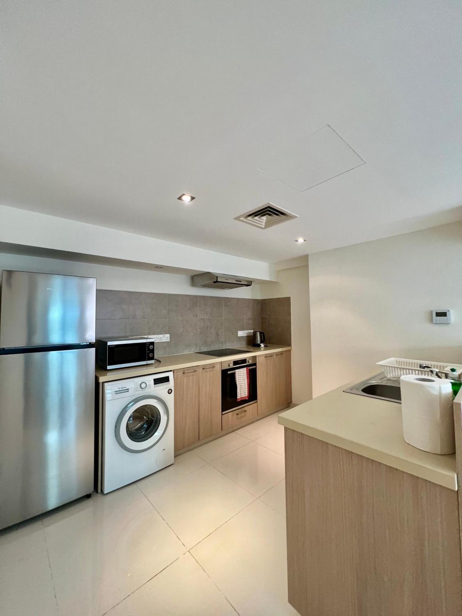 Aphrodite Plaza Larnaca Phòng bức ảnh