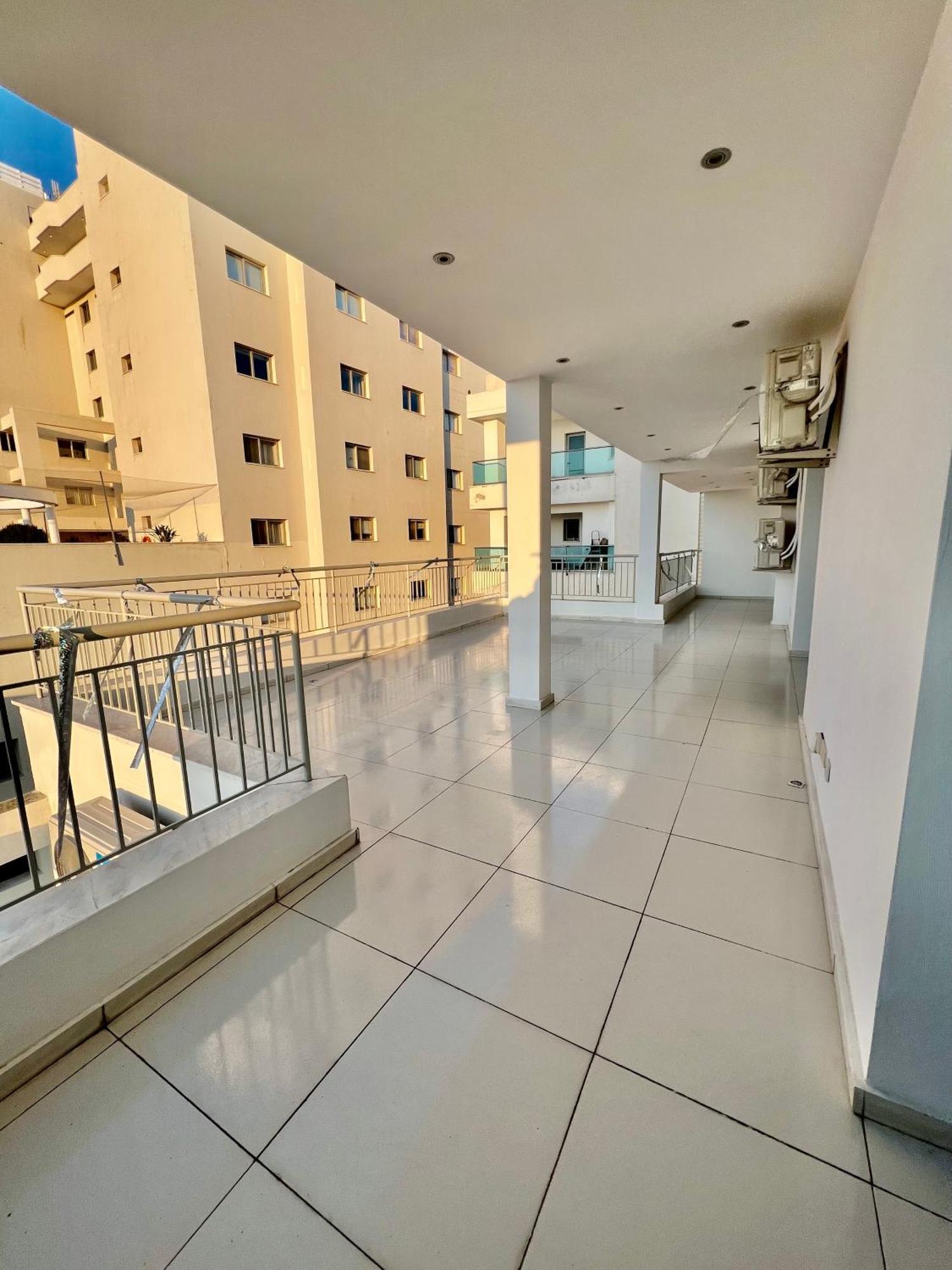 Aphrodite Plaza Larnaca Phòng bức ảnh