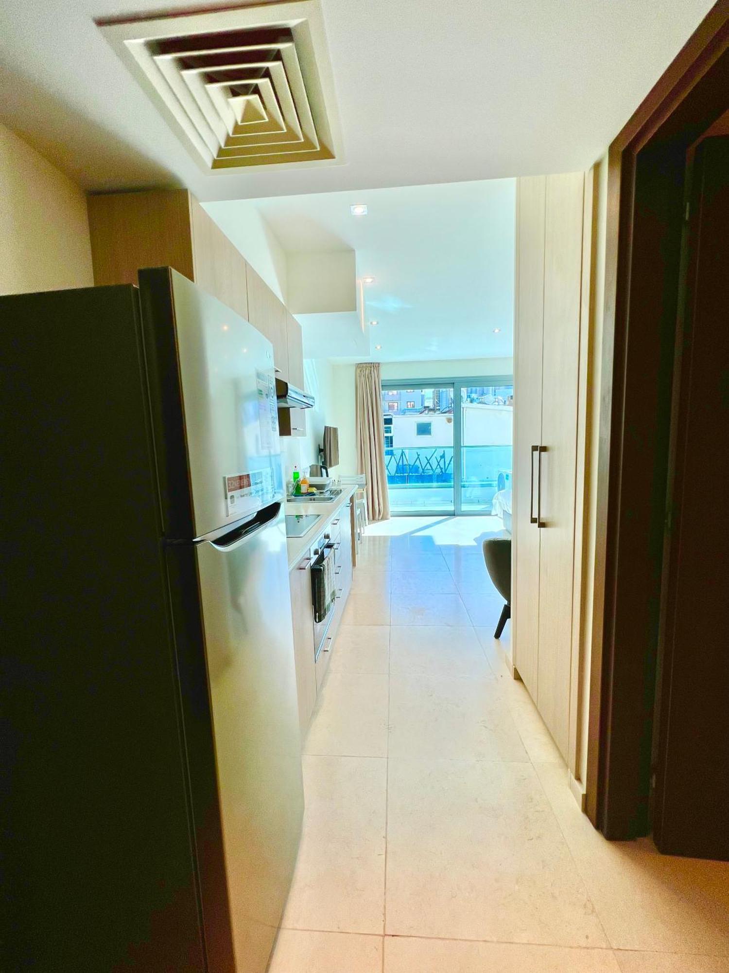 Aphrodite Plaza Larnaca Phòng bức ảnh
