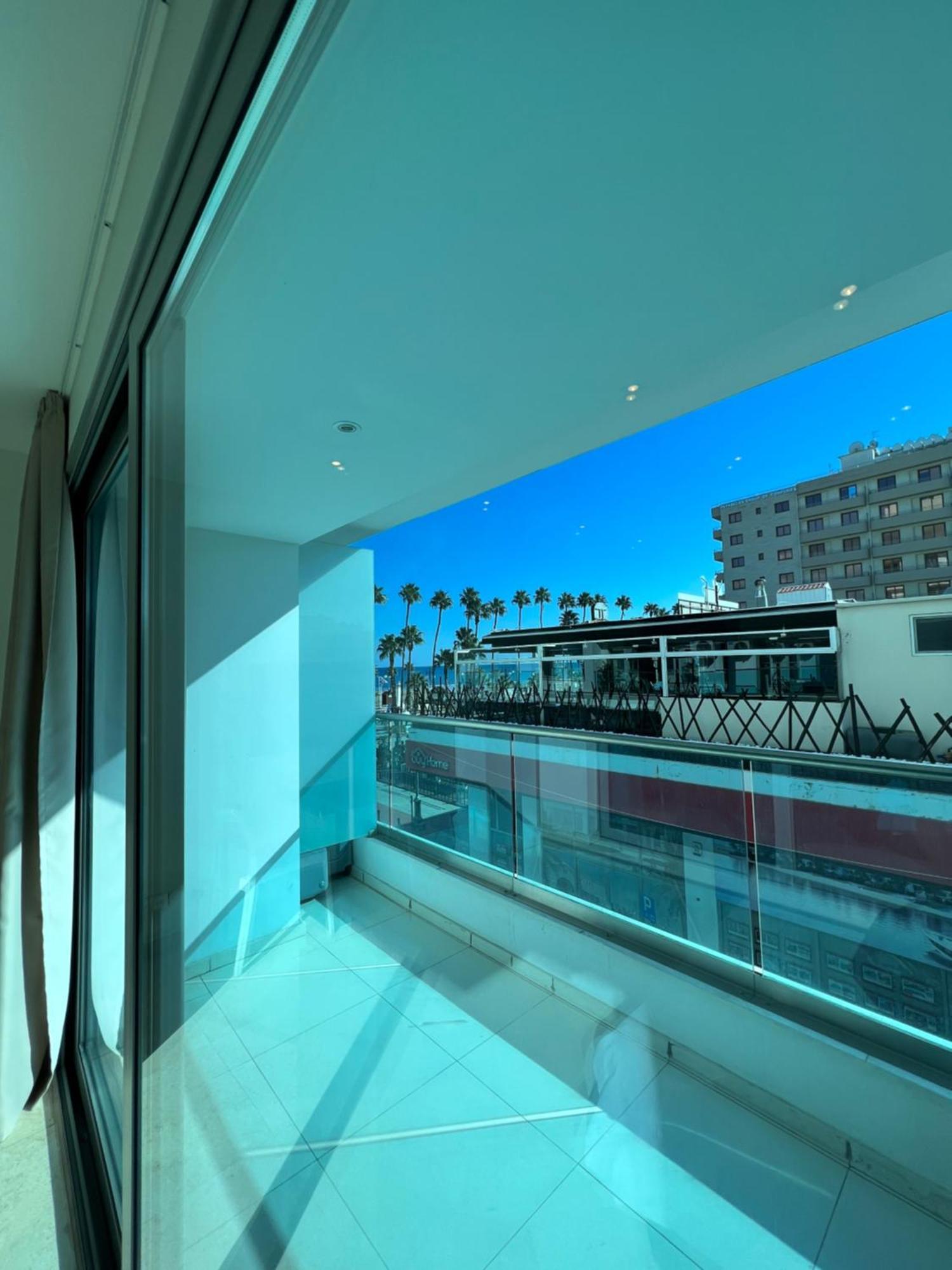Aphrodite Plaza Larnaca Phòng bức ảnh