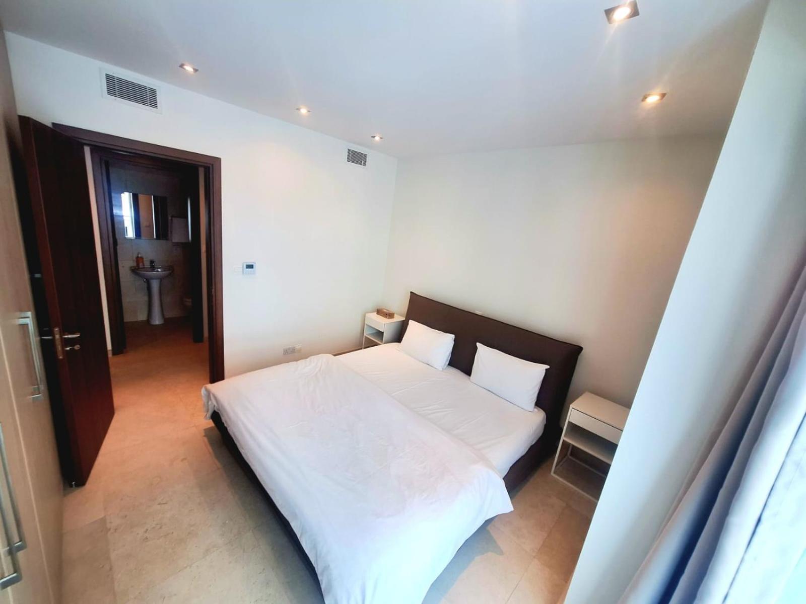 Aphrodite Plaza Larnaca Ngoại thất bức ảnh
