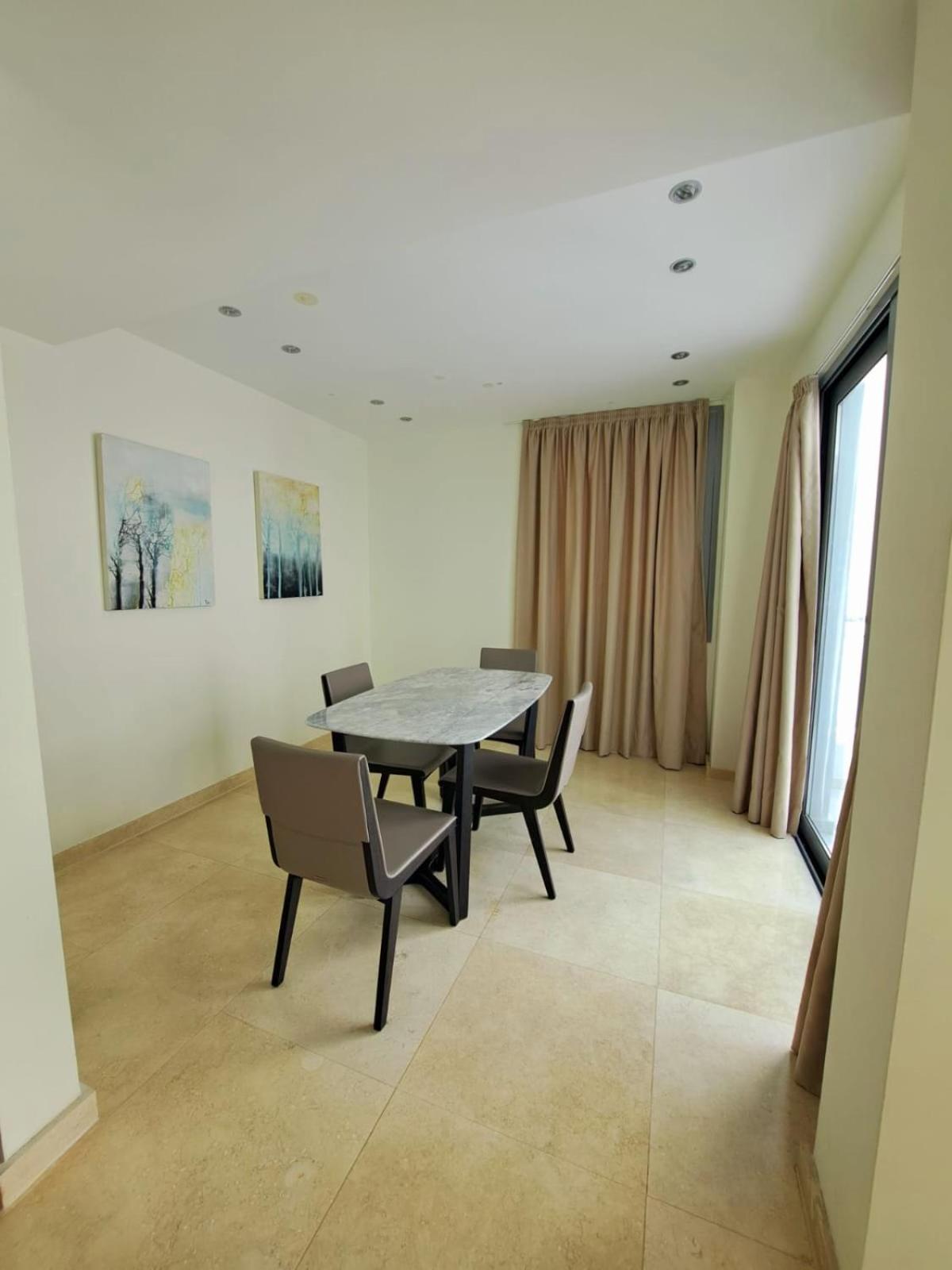 Aphrodite Plaza Larnaca Ngoại thất bức ảnh