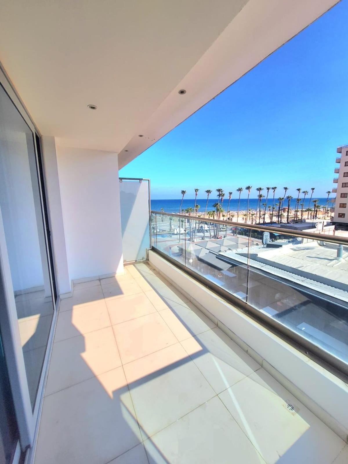 Aphrodite Plaza Larnaca Ngoại thất bức ảnh