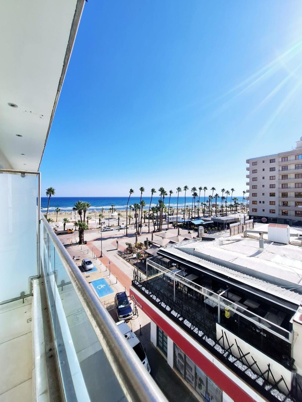 Aphrodite Plaza Larnaca Ngoại thất bức ảnh