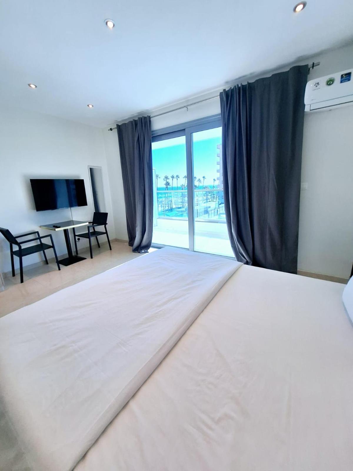 Aphrodite Plaza Larnaca Ngoại thất bức ảnh